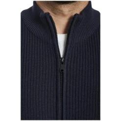 Strickjacke NORANDER Dunkelblau 10 Strickjacke NORANDER Dunkelblau -Jan Vanderstorm server 3594