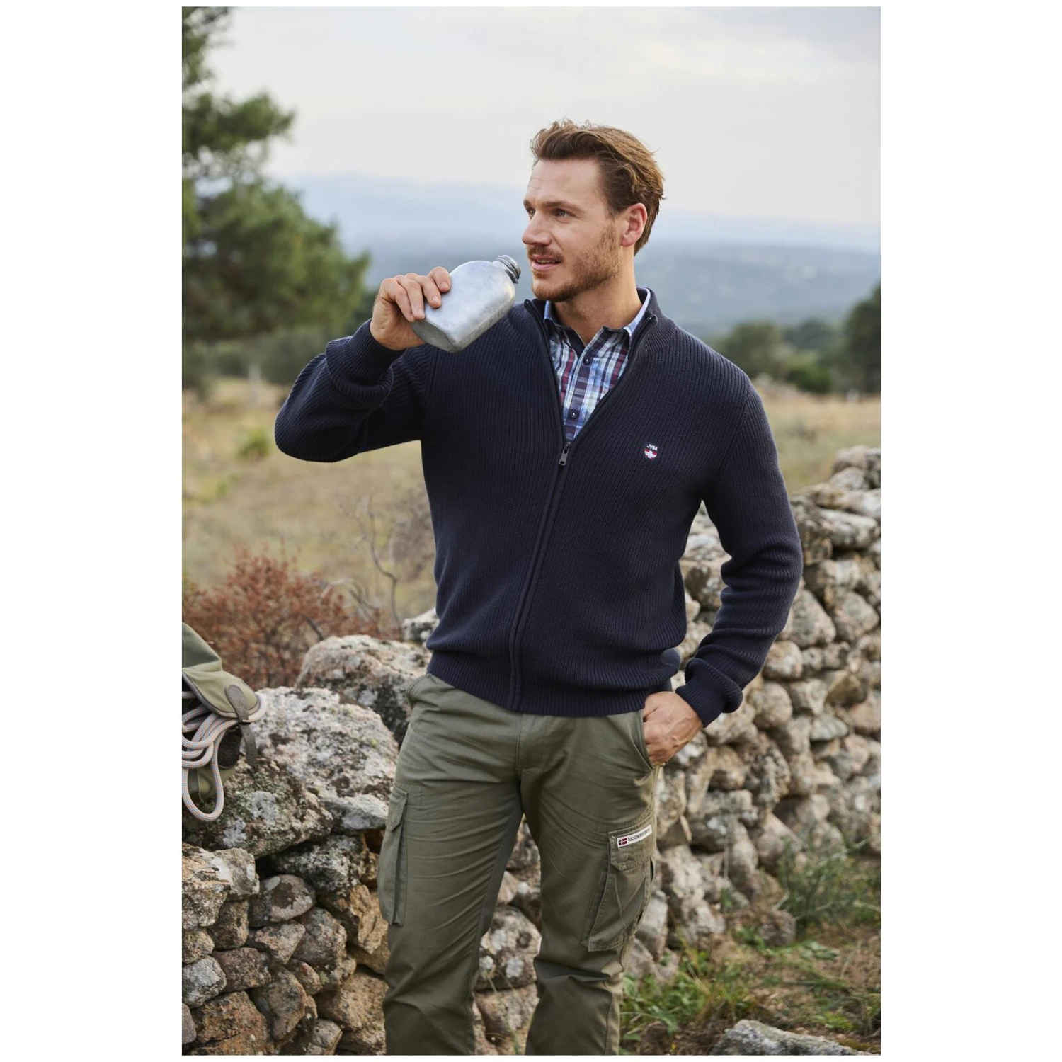 Strickjacke NORANDER Dunkelblau 6 Strickjacke NORANDER Dunkelblau – Bild 6